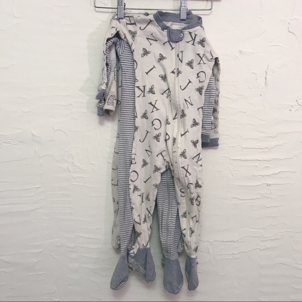 3 pairs of footed jammies!